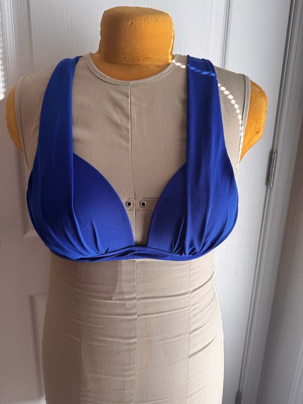 Bikini Top 38B/40A D2 Ruched Tie Back VENUS Cobalt Blue Goddess Halter EUC